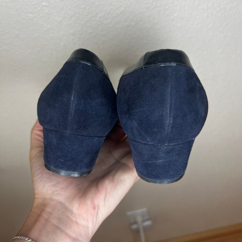 Bruno Magli Dark Navy Blue Suede Patent Leather trim Pumps WOMENS 10 B - Picture 3 of 7